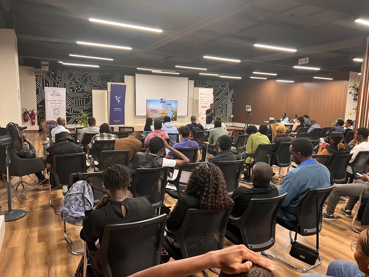 Web3Clubs's tweet image. 1/
While African inflation runs at 18-32%, banks offer pennies in return.
Meet @minilend_bits  - the platform helping Africans save in dollars and earn up to 10% APY - presented at the Kenya @Scroll_ZKP  Node Program Pitchday!