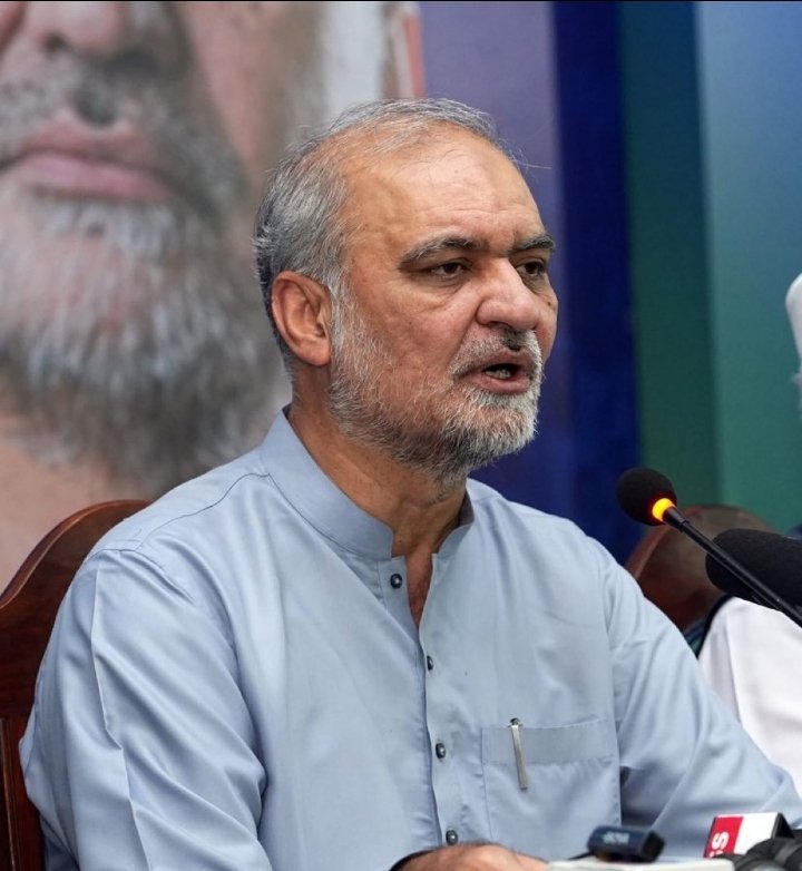 OvayceMir's tweet photo. شرم، غیرت، حیا، ان تینوں الفاظ سے پہلے ب لگا دیں۔
پھر امیر جماعت پر چسپاں کر دیں۔
لفظوں کی تصویری نمائش ہو جائے گی۔ https://t.co/LlLTHNl5wU