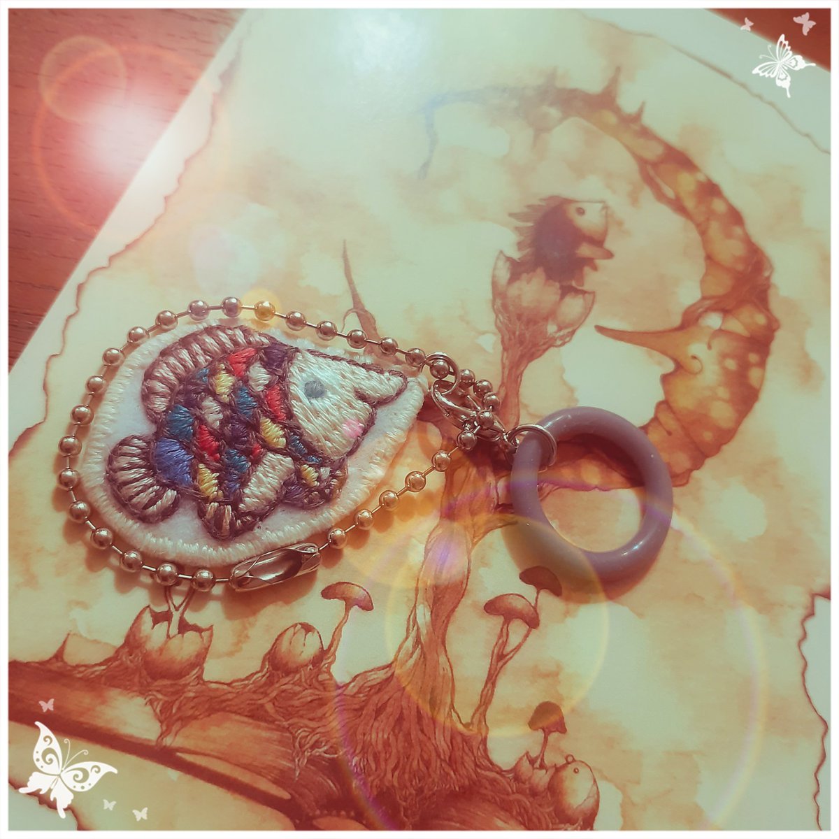emiさんに(<a href="/emi_cafe_nyaaao/">emicafenyaaao</a>)
可愛いアンブレラマーカーを
オーダーで作ってもらいました☔

これで雨の日もいい感じ♪