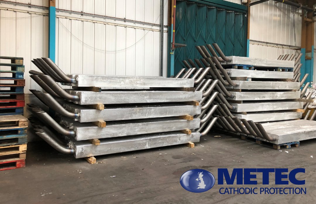 Metecgroup's tweet image. Zinc or aluminium? ⚙️ 

Zinc anodes are best for colder waters, while aluminium works better in warm, high-salinity environments. 🌍 

#SacrificialAnodes #MarineEngineering #CorrosionProtection