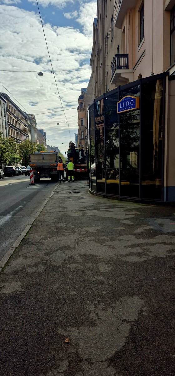 Kā Ķirsonam aka #Lido izdevās legalizēt šito sūdu uz Ģertrūdes ielas ⁉️ 
#stroganovs
<a href="/Rigas_pils/">Valsts prezidenta kanceleja</a> <a href="/PilsCilvekiem/">Pilsēta cilvēkiem</a>