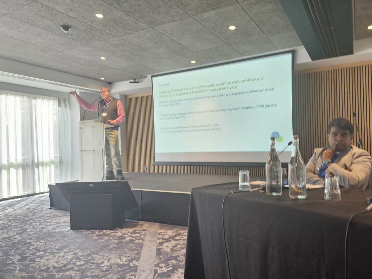 psychiatryofid's tweet photo. Richard L presenting evidence about the impact / effectiveness in improving outcomes for pwid by psychiatryId @haritsa1 @modiyoor @rcpsych @KenCourtenay https://t.co/HVMUsETQd9