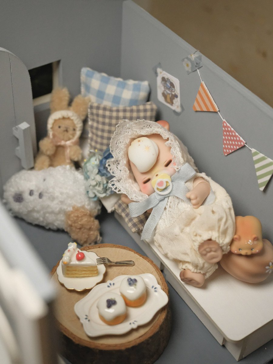 小さなおうちで、Pukoがすやすやお昼寝中。💤
#kumukuku