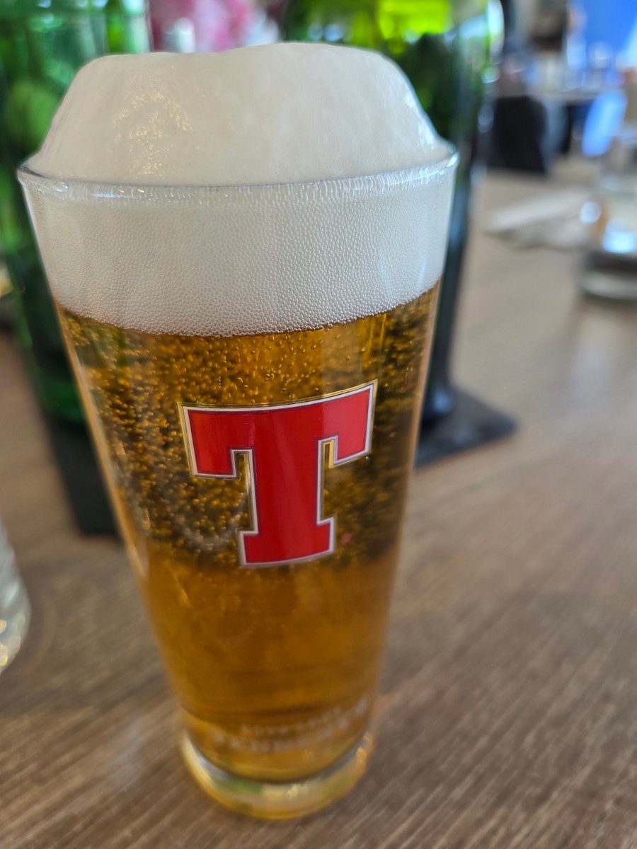skymanuelima's tweet photo. O #Restaurante #Clansman, também conhecido como #Cobbs_Restaurant, está localizado no #Loch_Ness_Clansman_Hotel nas margens do #Lago_Ness. Ele oferece vistas panorâmicas do lago e um menu com produtos locais, com foco na culinária escocesa. #Escócia #travelphotografy #viagens https://t.co/EdPBW1xsNZ