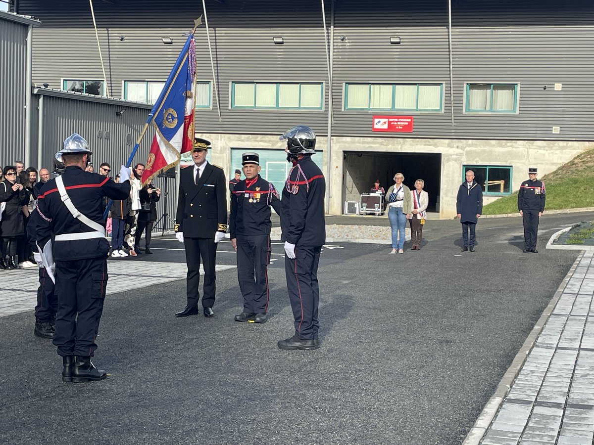 Sapeurs-pompiers 53 tweet media