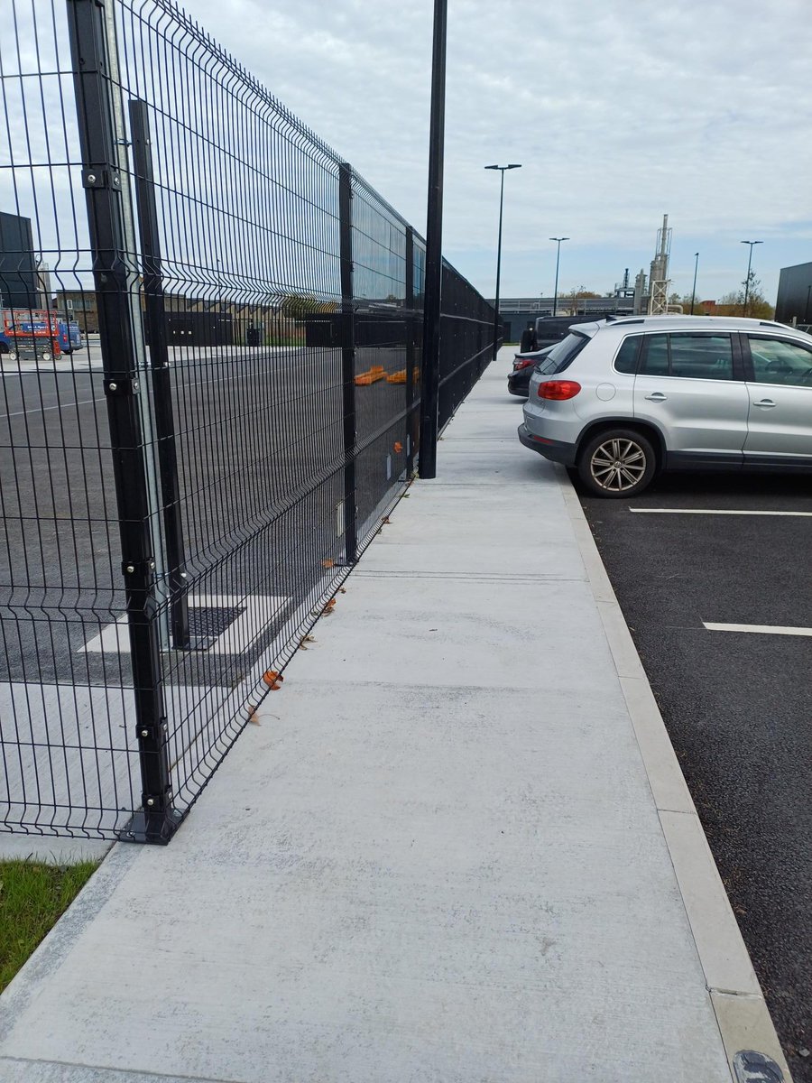 jncfencing's tweet image. New project complete ✅
📍 Limerick – Medical Storage Facility
🔒 Resista 2430mm mesh panels
🚪 “358” clad S/L &amp;amp; D/L gates
➡️ 7m sliding gate
🖤 Baseplated &amp;amp; RAL 9005 finish
#JNCFencing #ResistaSystem #SecurityFencing #Limerick #IrishConstruction
