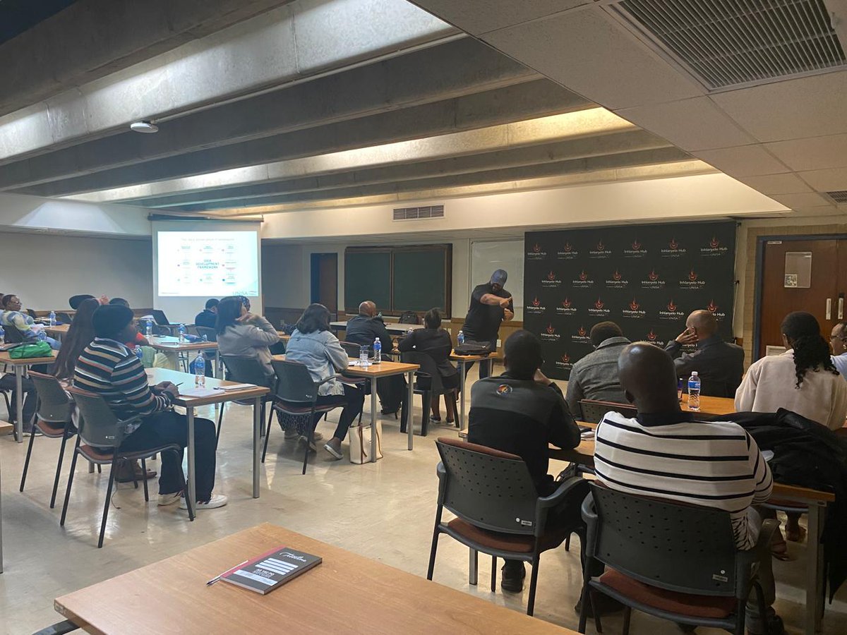 Inhlanyelo_hub's tweet photo. This week we’re in Durban for the 5-day Ideation Workshop! 💡Exciting ideas, innovation, and entrepreneurship in action. Follow us to stay updated on upcoming programmes🚀 @unisa @unisaradio @UNISASWEEP
#InhlanyeloHub #IdeationProgramme #Entrepreneurship #Innovation #Durban https://t.co/6xN7Z9dLW8