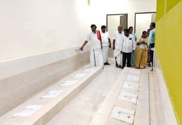 ஸ்டாலின் மாடல் ஆட்சியில்
 34  லட்சத்தில் கட்டப்பட்ட Group Study Toilet 🔥