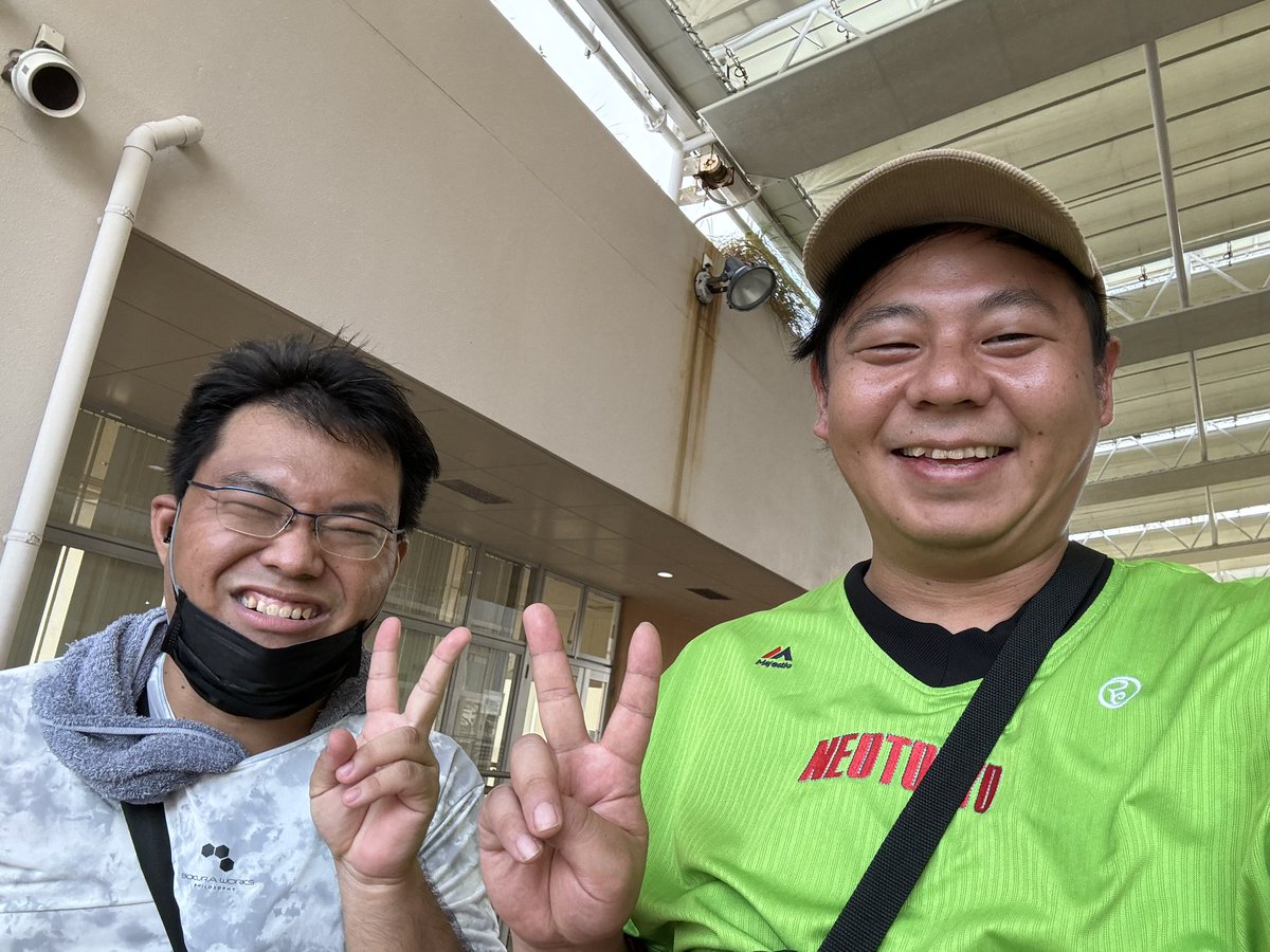 massan26's tweet image. テンブスホールに下見に行かせていただきました！
エレベーターが開いたら、こーたくんが出迎えてくれて泣きそうになりました😭
こーたくんは8年前沖縄に一カ月間修行に行ってた時からの付き合いのお客さんです！（SNS🆗）
こーたくんありがとう🙇‍♂️

#14期大暴れツアー