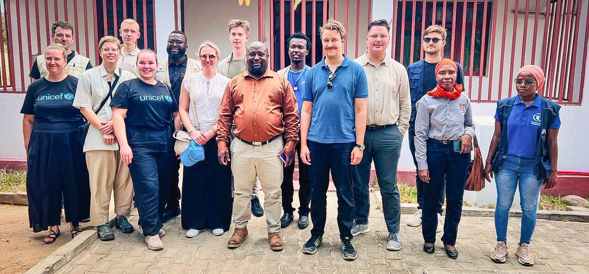 #ThankYouTuesday to 🇫🇮 Finland for supporting school feeding in Nampula!

Last week, <a href="/WFP/">World Food Programme</a> joined UNICEF, UNFPA and #Finland’s Youth Party representatives on a joint mission, strengthening partnerships for children’s nutrition and education.

#PRONAE 🇲🇿🫱🏿‍🫲🏾<a href="/Ulkoministerio/">MFA Finland 🇫🇮</a>
