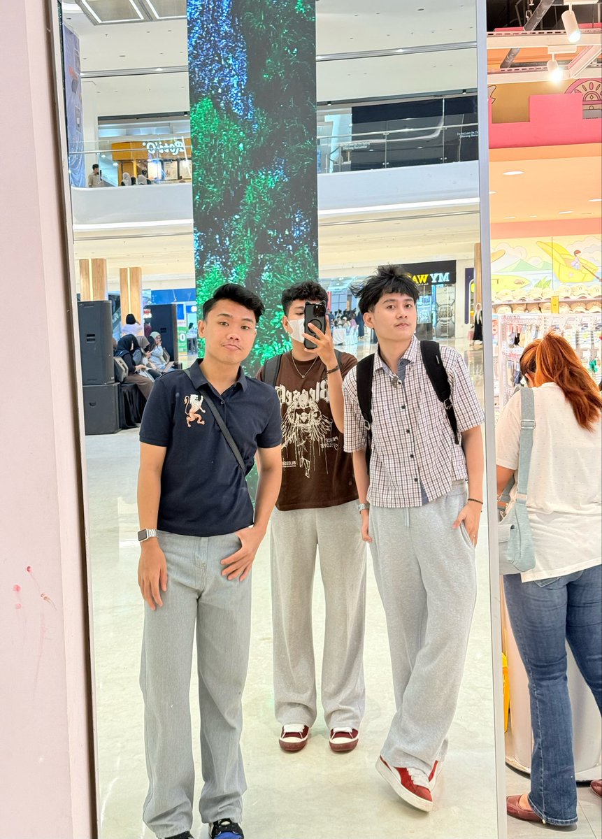 MuhammaddSepta's tweet photo. Ada tau ini mall mana? #fyp #cowokganteng #cogan https://t.co/8ojGsy3g7h