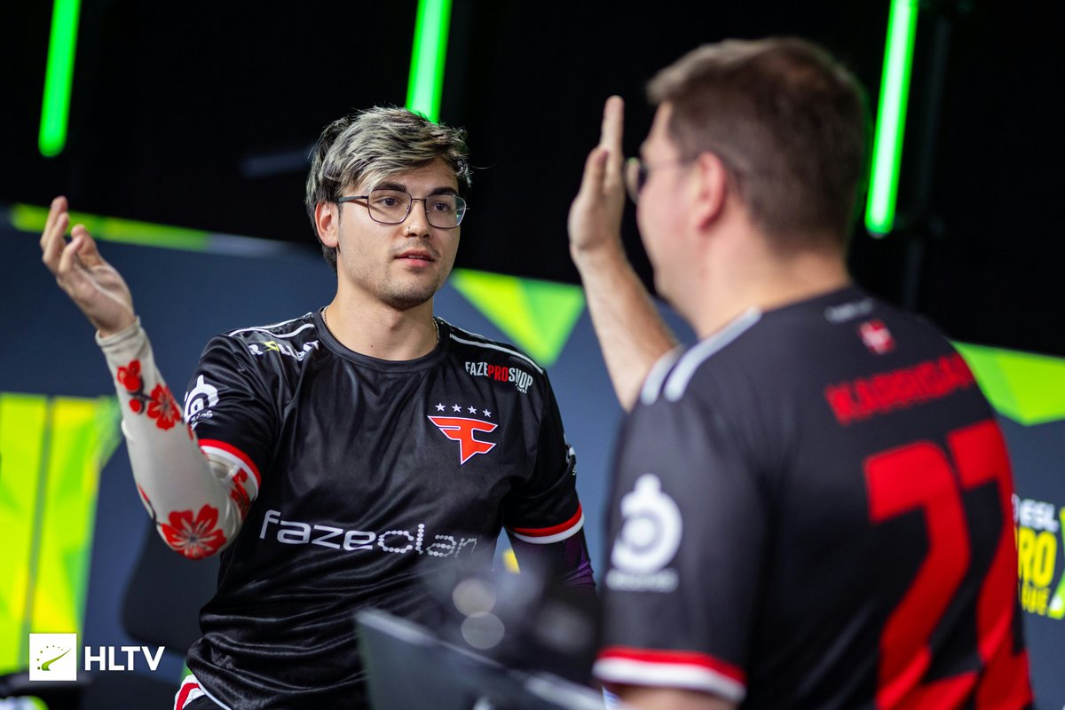 【📝大会情報】この後20時30分から『ESL Pro League Season22』4日目が始まります‼️💥

今日、3－1でプレイオフに進むチーム、そして1－3で敗退するチームが決まります🫡

詳細はこちらにまとめてありますのでよければご覧ください🙌 
cs2village.com/esl-pro-league…