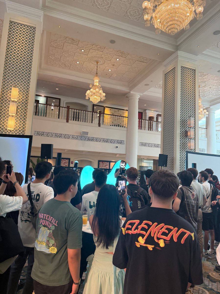 kagea_ai's tweet image. Great to meet all HyperLiquid builders and Jeff last Friday!🤩 Big shoutout to @hypurr_co for organizing such an epic gathering!

We are super excited to support HL communities to grow effortlessly!

Keep building, keep growing.

HyperLiquid.

#HyperIiquid #CommunitySupport