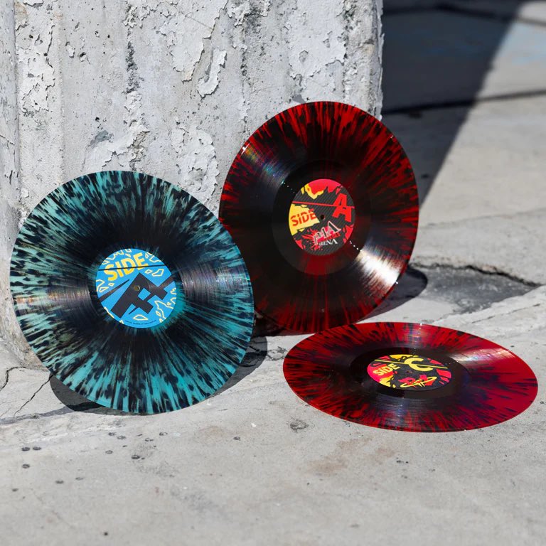 iam8bitjapan's tweet image. ペルソナ4 ジ・アルティメット イン マヨナカアリーナ &amp;amp; ペルソナ4 ジ・アルティマックス ウルトラスープレックスホールド

Persona 4 Arena &amp;amp; Persona 4 Arena Ultimax 3xLP

#ペルソナ4 の後日談が格ゲーに！！
豪華すぎるサントラが3枚組レコードとして発売！

iam8bit.jp/products/perso…

#P4A #P4AU