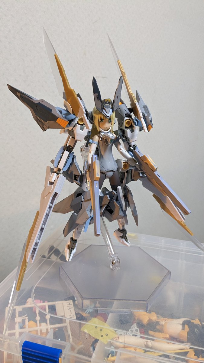 kanou_sononi's tweet photo. アーセナルアームズ付けたバージョン。
多分完成しないのでここで供養。 https://t.co/AHthIn91eO