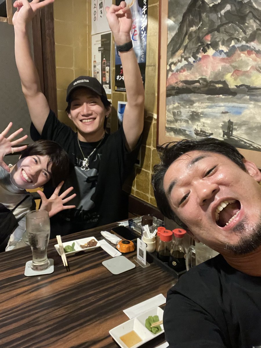yoshidanoyuu's tweet image. 鹿児島２日目終了！
鹿児島の大切な仲間と会ってエネルギー充填！！
お土産までありがとう😭✨
あと、なんかジワジワくる命綱…🤣

#イッツフォーリーズ
#ミュージカル
#洪水の前
#鹿児島市民劇場
#16st目
#CEP
#ワークショップ
#この花咲くや姫
