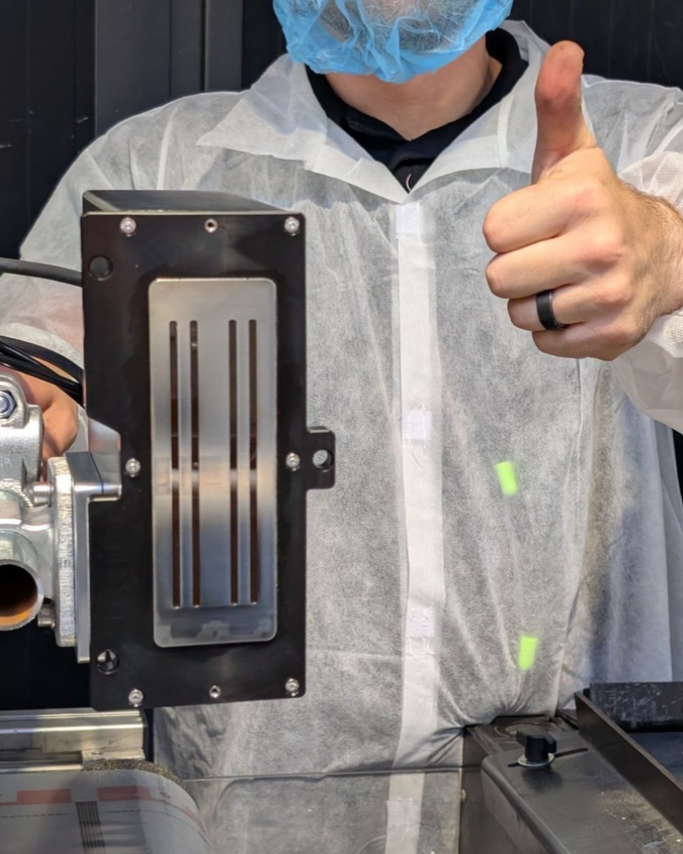 REA_JET_UK's tweet image. 1000&apos;s of meters run and our printhead remains spotless! 🫧

Less ink waste; more efficient, clean and precise prints - every. single. time. 

#REAUK #traceability #packagingsolutions #youmakeitwemarkit #industrialprintingsolutions