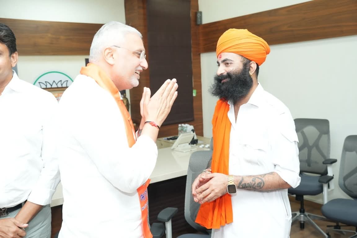 Danta_sarkar's tweet photo. जगदीश  विश्व कर्मा जी  को  भारतीय जनता पार्टी  के प्रदेश अध्यक्ष बनने  पर  बधाई હો!
*
#danta_sarkar #JagdishVishwakarma #bjp https://t.co/KWFh22T2FX