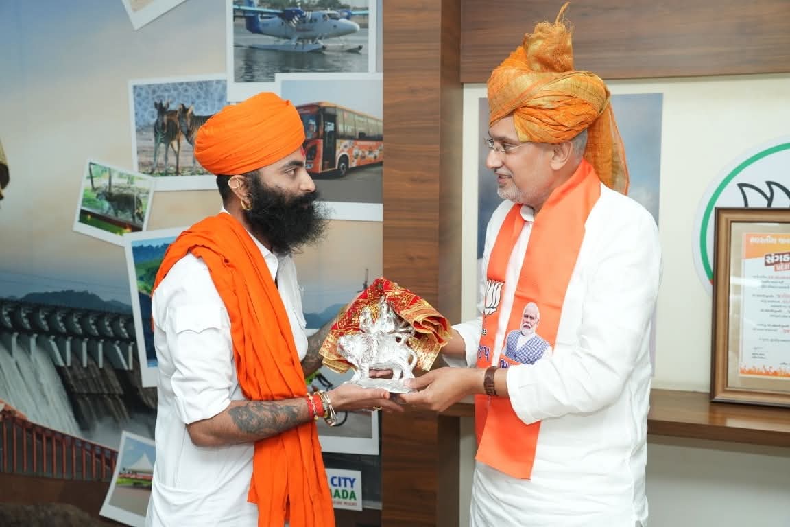 Danta_sarkar's tweet photo. जगदीश  विश्व कर्मा जी  को  भारतीय जनता पार्टी  के प्रदेश अध्यक्ष बनने  पर  बधाई હો!
*
#danta_sarkar #JagdishVishwakarma #bjp https://t.co/KWFh22T2FX