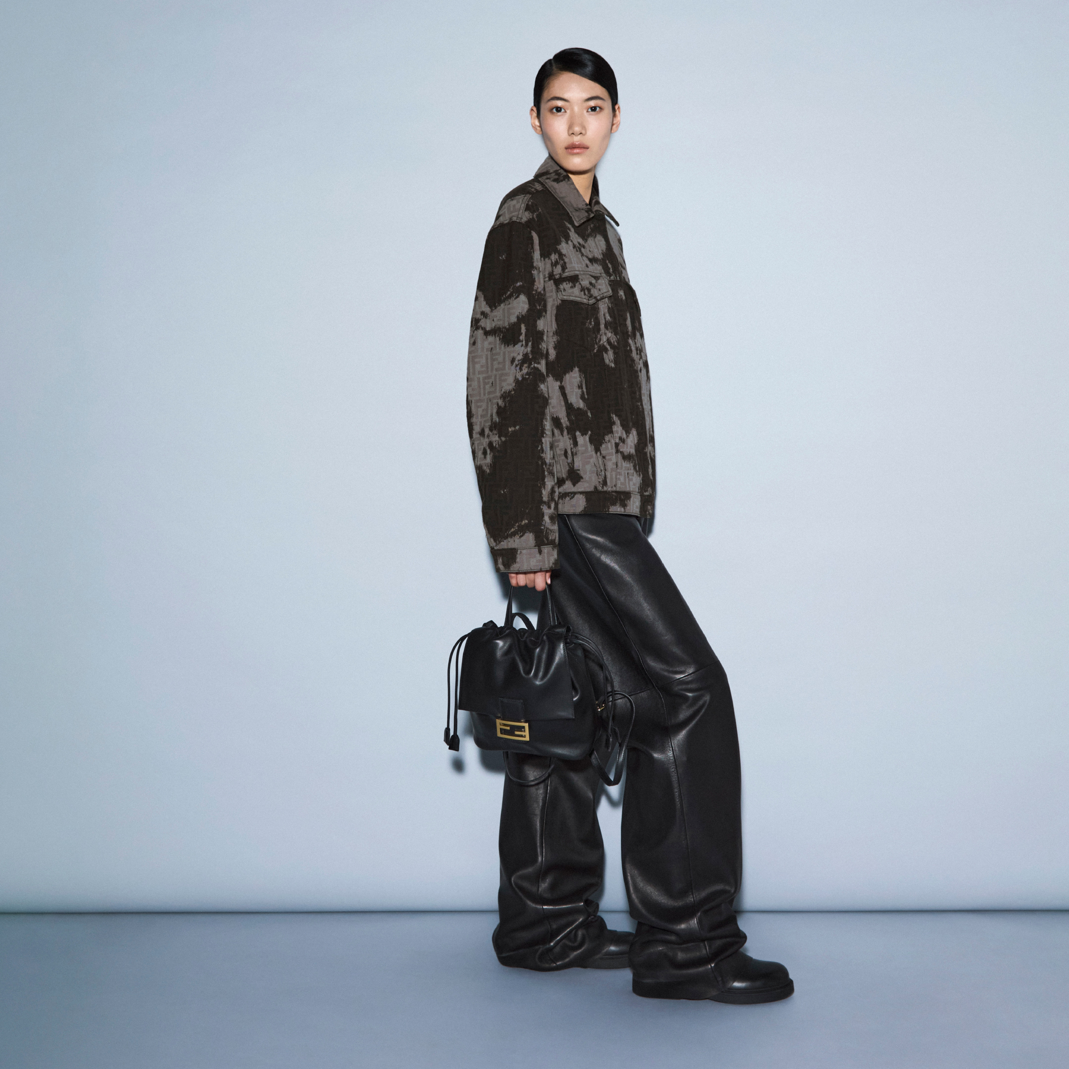 【美品】FENDI❤️ロンパース＋スタイ＋帽子3点セットオールインワン 楽天市場】FENDI KIDS フェンディ キッズ ベビー ギフトセット
