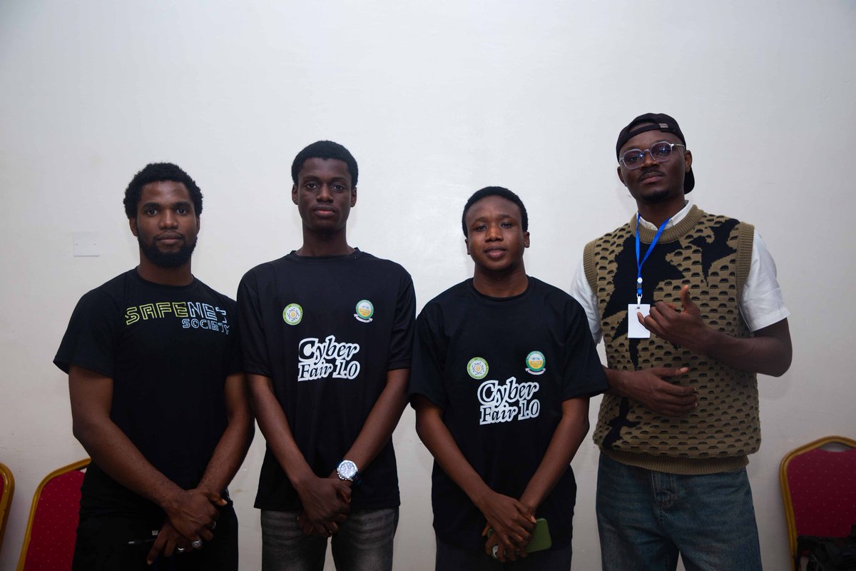 hackysterio's tweet image. i also want to thank my bros from osun state university&apos;s cybersecurity department for coming to support us.

their president @KoredeSec is a great guy. they host &apos;cyber fair&apos; a great program they invited me to early this year. can&apos;t wait for cyber fair 2.0 🚀