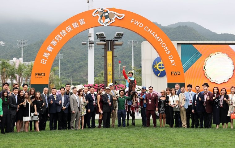 TRCommentary's tweet image. GLOBAL HORSES RANKINGS, OCT 5

1⃣🇭🇰Ka Ying Rising
2⃣🇺🇸Sovereignty
3⃣🇺🇸Fierceness
4⃣🇫🇷Calandagan
5⃣🇦🇺Via Sistina
6⃣🇬🇧Rebel&apos;s Romance
7⃣🇺🇸Journalism
8⃣🇯🇵Forever Young
9⃣🇬🇧Ombudsman
🔟🇺🇸Sierra Leone

#13🇬🇧Fallen Angel
#14🇫🇷Daryz

Full list: bit.ly/35hAv6C