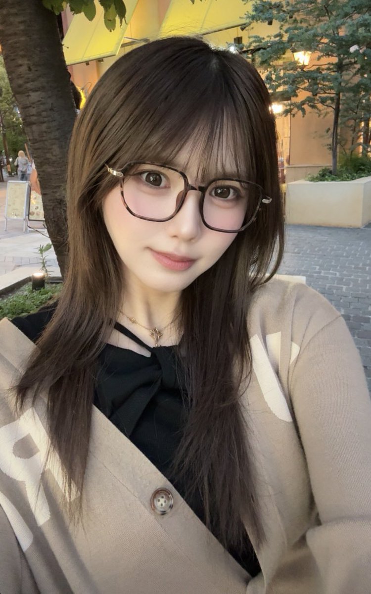 kirarachandesu_'s tweet photo. #振れ幅バトルしようぜ 

◀︎普段の私            ｺｽﾌﾟﾚｲﾔｰの私▶︎ https://t.co/TDugF4RPbn