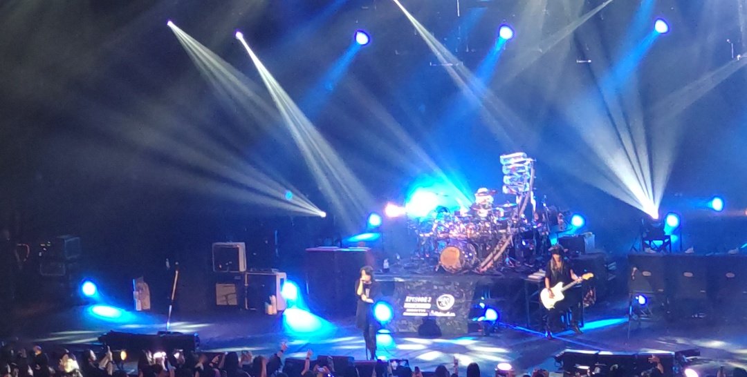 take_SLAVE_3131's tweet image. LUNA SEA 35th ANNIVERSARY TOUR 2024
ERA TO ERA -EPISODE 3-
神奈川県民ホール 大ホール

 -FINAL -黒服限定GIG 

撮影入って円盤化して欲しかった
#LUNAPIC