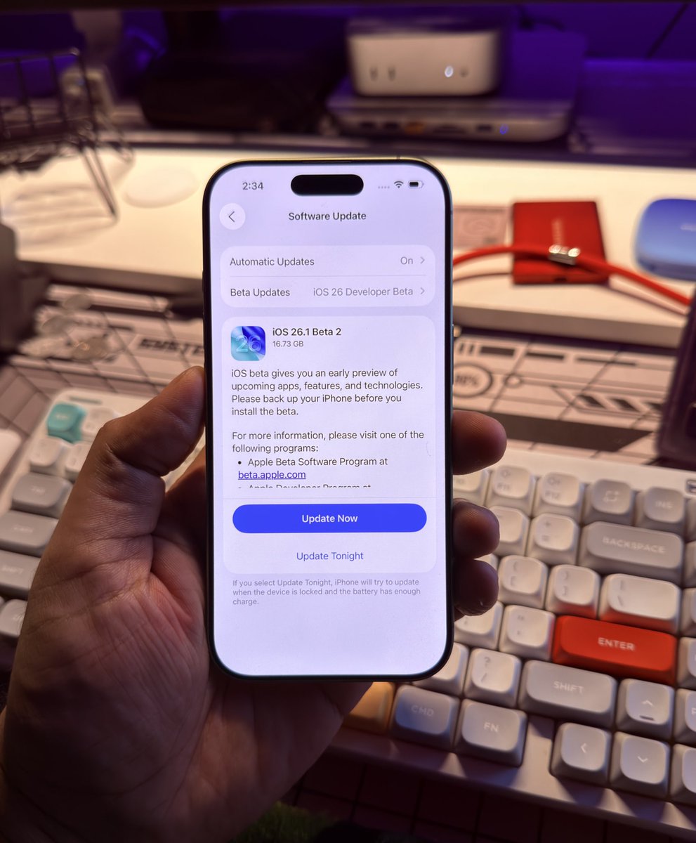 stufflistings's tweet photo. OK. Taking the risk.

Installing iOS 26.1 Beta 2 on the iPhone 17 👀 https://t.co/6WiZvwv0xV