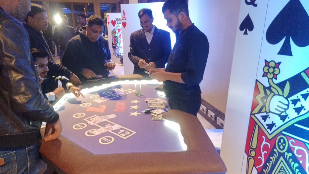 themeorganiser's tweet image. Casino table on rent

birthdayplanner.co/casino-table-o…

#Casinotable #roulette #pokertable