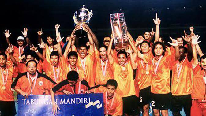 7 Oktober 2001
Stadion Utama Gelora Bung Karno
Imran Nahumarury '3
Bambang Pamungkas '42 '47