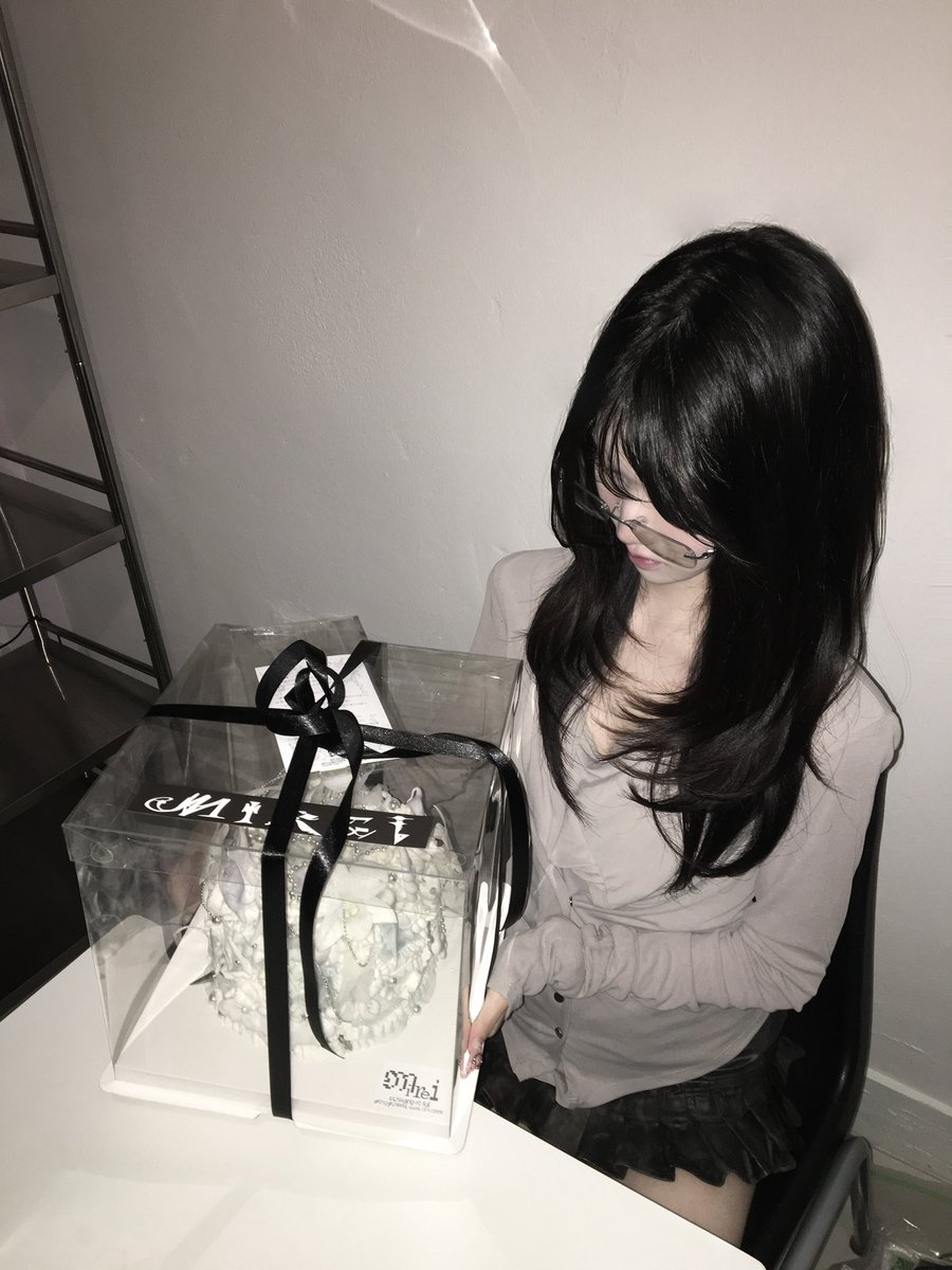 yslwinexo's tweet photo. 나의 쥐자님 생일 축하해요♡ྀི 

#세계쥐웅이의날
#OurHeroJiungDay
#HAPPY_JIUNG_DAY https://t.co/c56vFWECSX