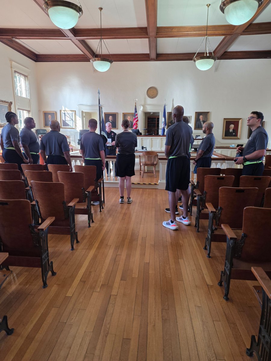CCSOVA's tweet image. Last Friday, the 41st Basic Academy completed its 5th history run with Lt. Colonel Wilkerson, learning about the 1917 Courthouse and the proud history of our community. #BasicAcademy #Training #History #Run