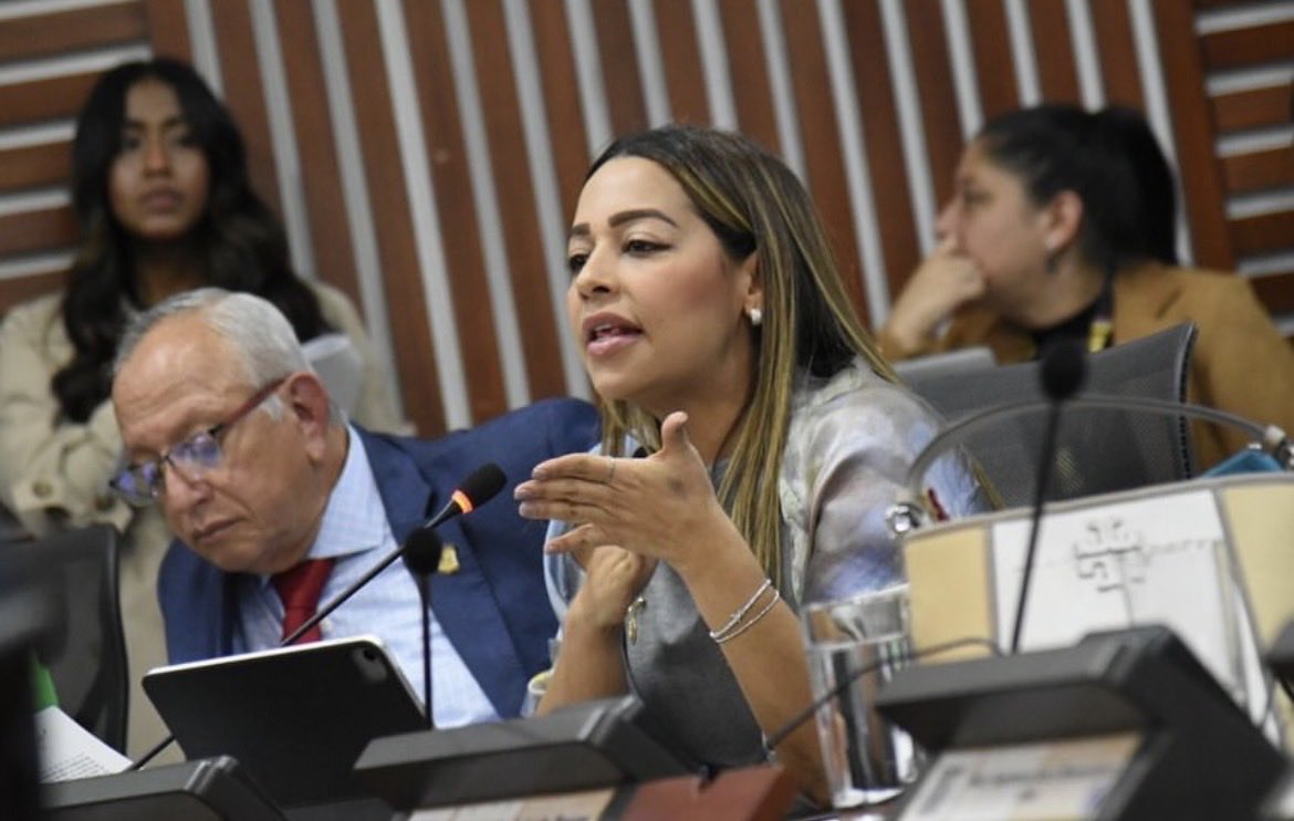Quien quiere dar el salto de la Cámara de Representantes al Senado es la Dra. <a href="/AnaPaolaGarciaU/">Ana Paola García</a>, una mujer que se ha ganado el cariño y el respeto de los cordobeses por su trabajo incansable, su carisma y su humildad. Durante su paso por la Cámara demostró que se puede hacer