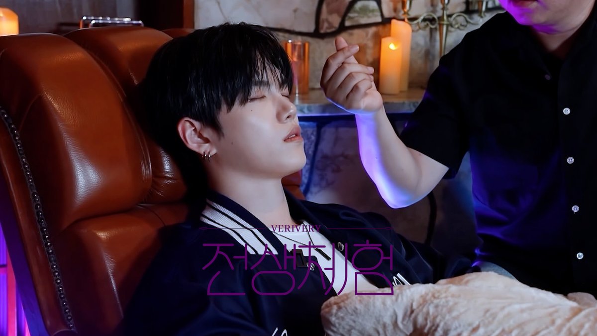 the_verivery's tweet image. [Teaser] 당신은 지금, 과거로 돌아갑니다...🔮ㅣ전생 체험
 
👉 youtu.be/H6qGX8E_OC4
 
#베리베리 #VERIVERY #VRVR
#베러_풍성한_한가위_보내세요💜🤍
