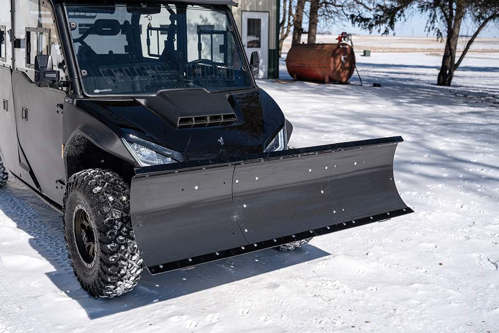 CompactEquip's tweet image. Ignite Attachments just added a new snow blade attachment for UTVs and ATVs to its growing portfolio. 

compactequip.com/attachments/ig…