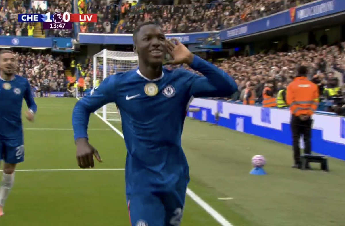 cfc_shero's tweet photo. @premierleague @ChelseaFC 🔵🇪🇨 Let's talk about Moisés Caicedo's stats in the Premier League. 

▪️ 3 goals in 7 games
▪️ Most tackles (28)
▪️ Most interceptions (18)
▪️ 2nd most passes (436)

🗣️ Gary Neville said: "Sitting here now, I think we can say Caicedo is the best midfielder in the league." https://t.co/BbbPloT64y
