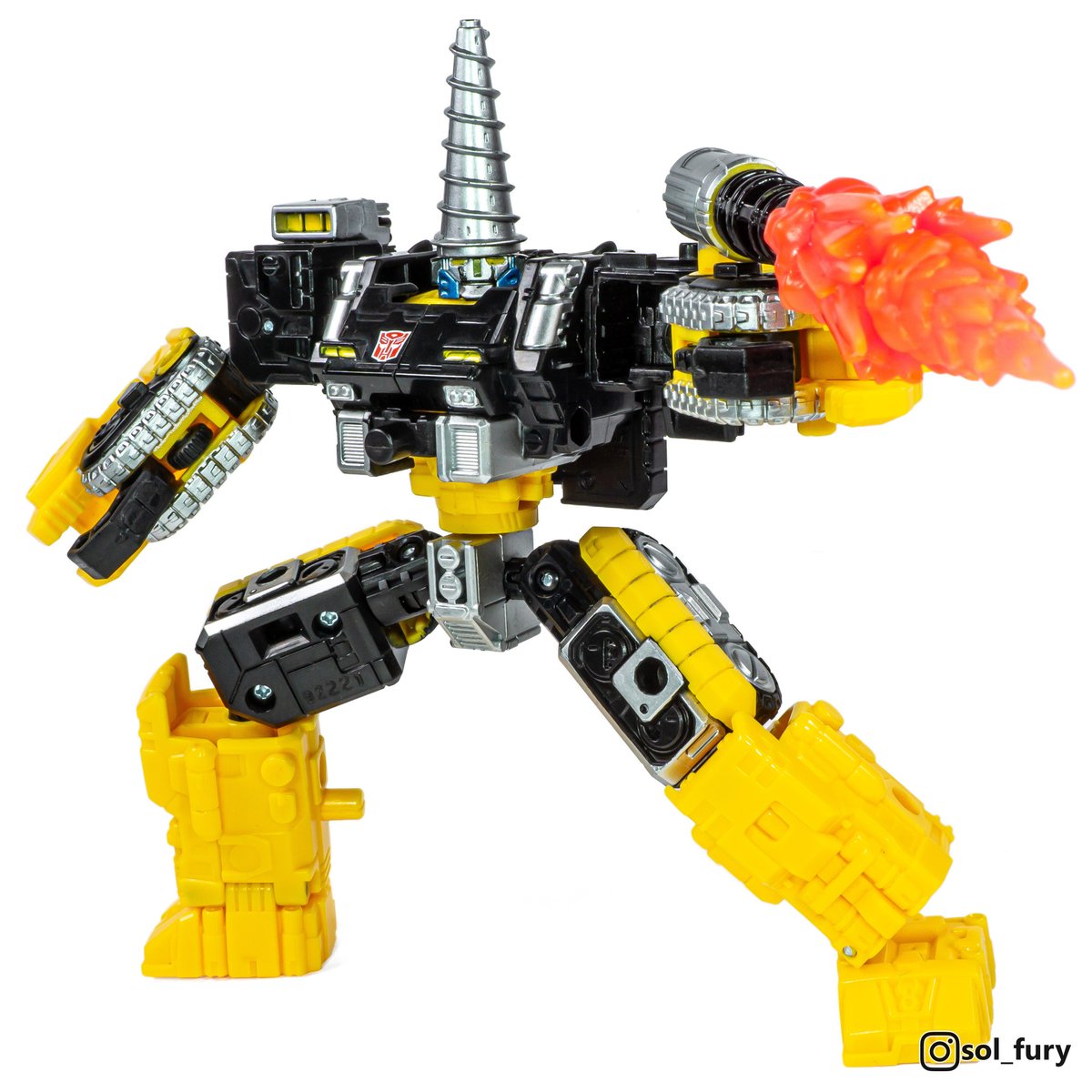 SolFury's tweet photo. Zetar - Transformers Generations Selects (Deluxe class, 2019)
That drill noggin would make Getter 2 and GoBots Screwhead proud.
#transformers
#diaclone
#transformerssiege
#transformersgenerationsselects https://t.co/dxYqfqWul5