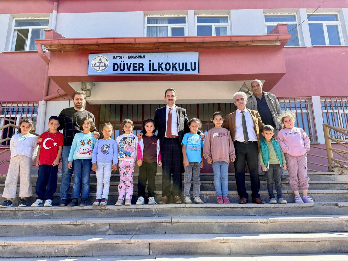 Kaymakamımız Sayın Erdoğan Turan ERMİŞ, Düver İlkokulunu ziyaret ederek öğretmen ve öğrencilerimizle bir araya geldi ve eğitim faaliyetlerini yerinde inceledi.
#KocasinandaBirAileyiz