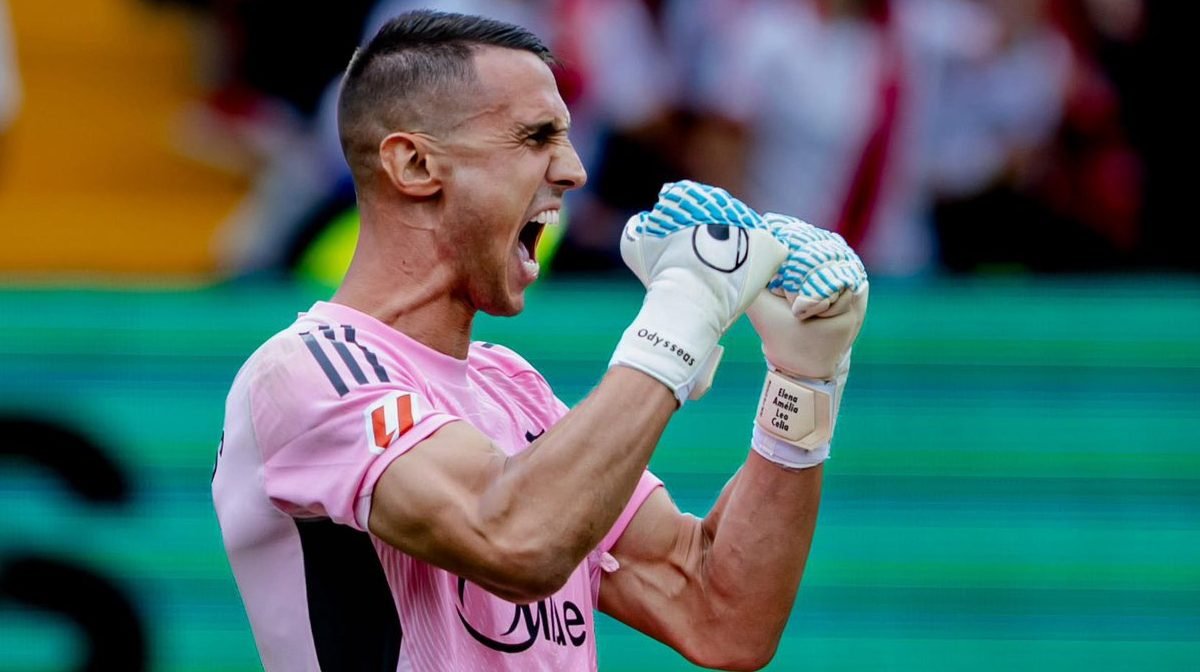 #DATO El <a href="/SevillaFC/">Sevilla Fútbol Club</a> tiene un PORTERAZO.

Odysseas Vlachodimos es el portero de LaLiga con MAYOR diferencia positiva (+2,8) entre los goles que se esperaba que recibiera (6,8) y los que ha recibido realmente (4). 

Además, es el 3º de Europa con mayor % de tiros parados (87,5%).