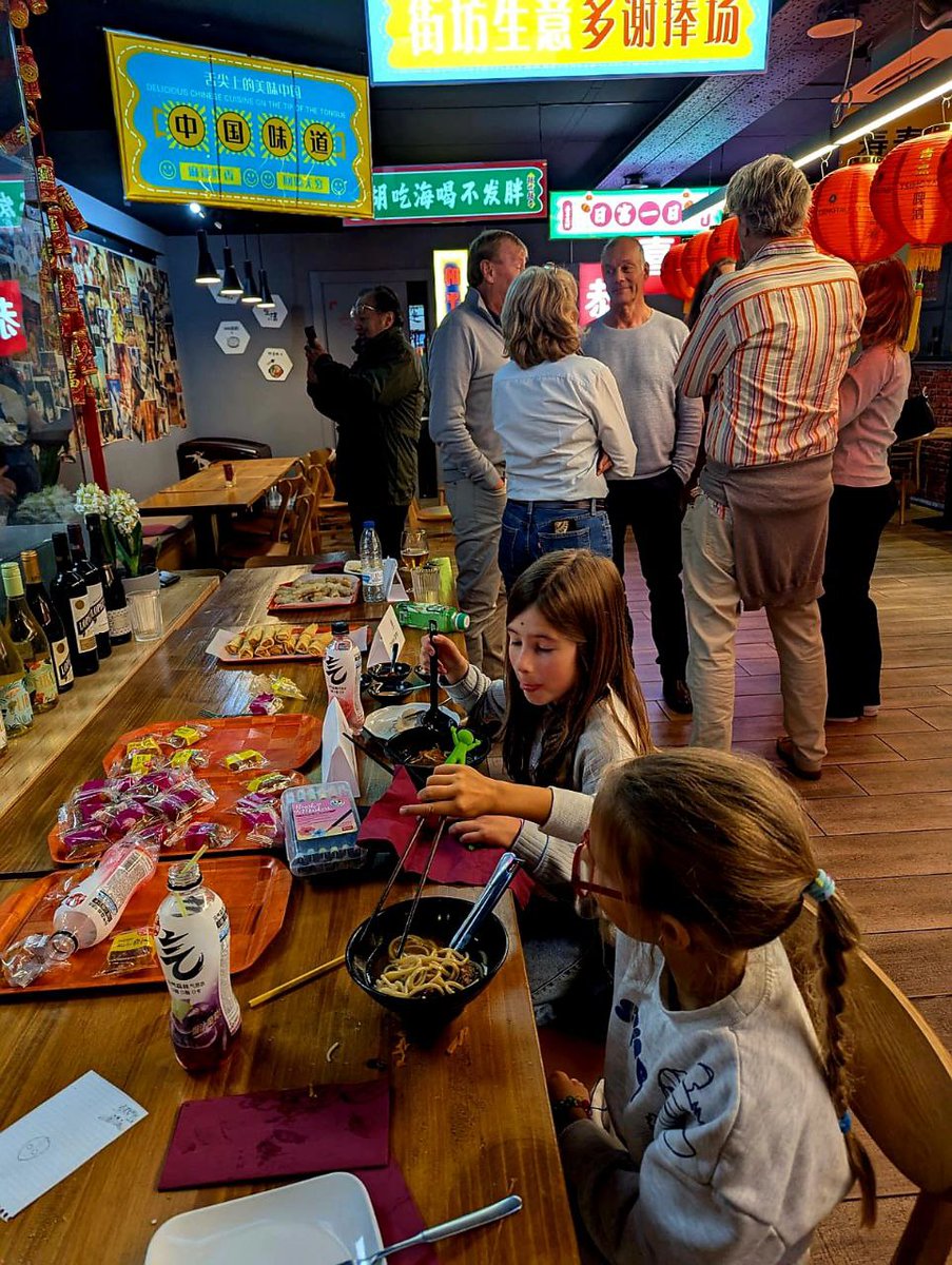 intclubandorra's tweet image. The ICA Mooncake Party  at Restaurant Fideus.  "Sharing mooncakes in Chinese culture brings prosperity, and good fortune to all attending. Each bite carries wishes for happiness, harmony, and success."
#Andorra #Mooncakes #fullmoon