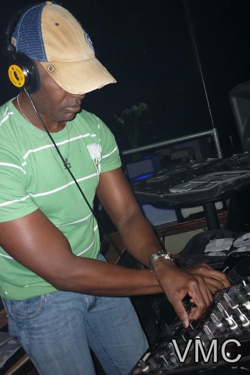 Last night in the club. House music sesion!