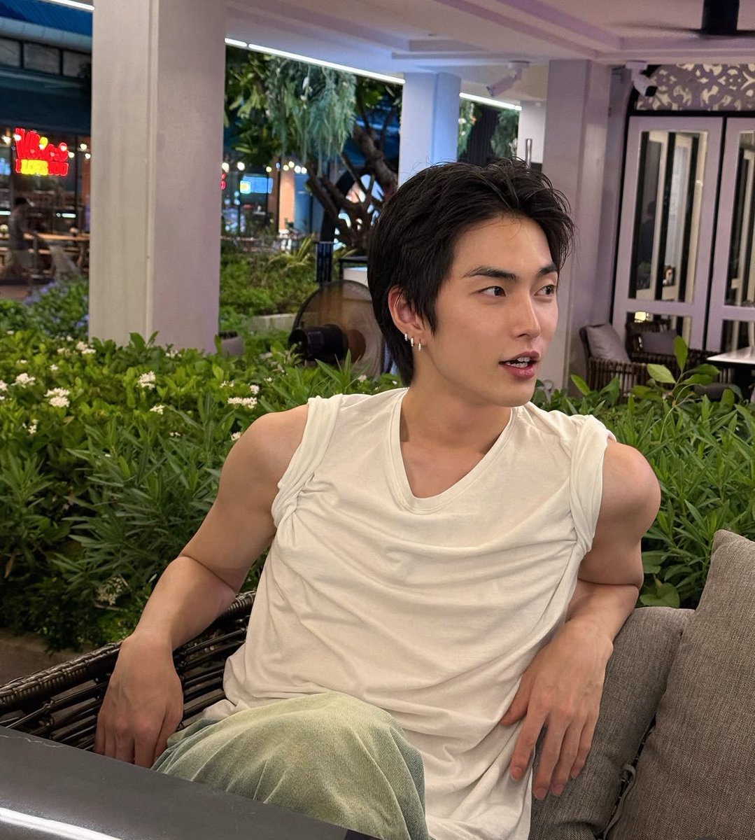 fine as hellllll damn