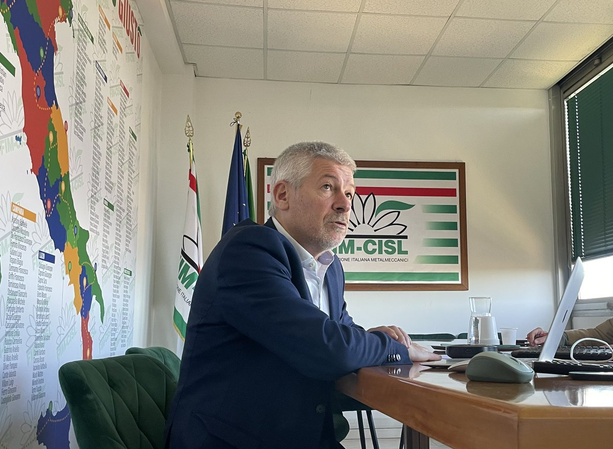 #Stellantis: Uliano #FIM CISL: la produzione nel 3° trimestre 2025 a 265.490 veicoli (-31,5%). 
Crollo di un terzo delle produzioni. Previsioni nere per la chiusura dell’anno. 
L’incontro con il CEO Filosa è indispensabile per il futuro degli stabilimenti italiani.