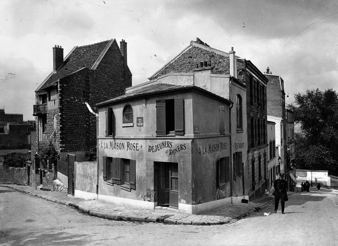 ParisAMDParis's tweet image. La Maison Rose, angle de la rue des Saules et de l'Abreuvoir. 
1925. Paris 18e 
#Montmartre