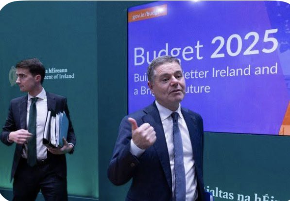 Elaine Mullally ☘️ tweet media