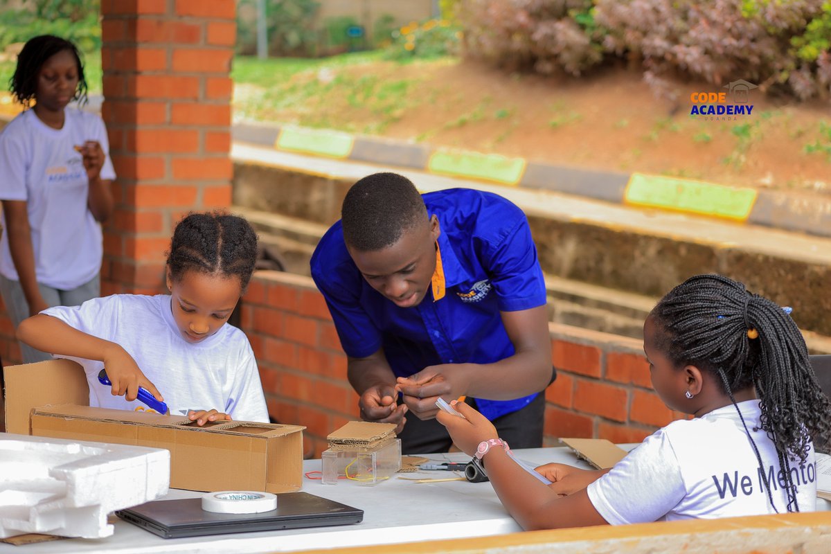 code_academy_ug's tweet image. 📈Today’s coders are tomorrow’s problem solvers. Enroll your P7 candidate now! #SmartParenting #MakeItCount #InvestInYourChild #EducationMatters #DigitalParenting