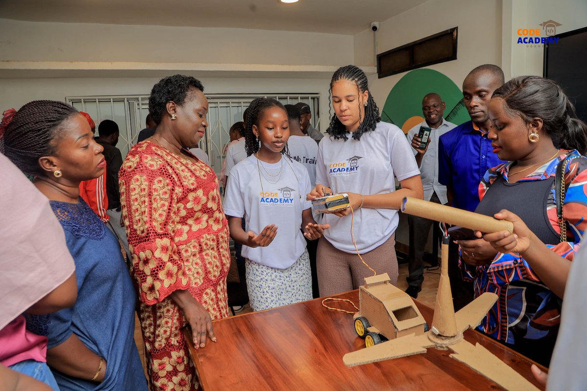 code_academy_ug's tweet image. Great minds are made early. Let’s make your child’s P7 vacation COUNT! 💡 #SmartParenting #MakeItCount #InvestInYourChild #EducationMatters #DigitalParenting
