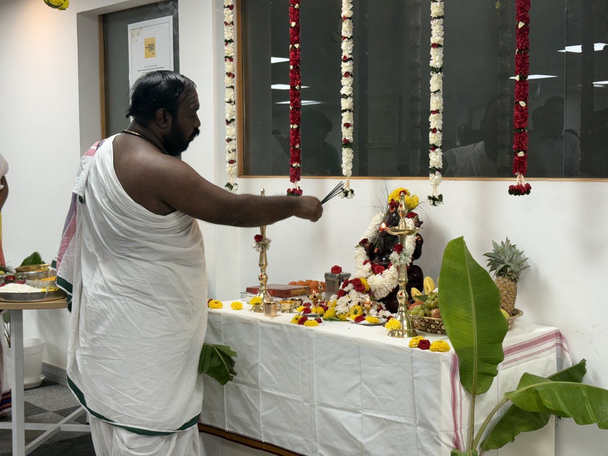 AscentHR1's tweet image. AscentHR celebrated Dussehra at our Bengaluru office with a pooja on 30th September. Leaders and employees came together to offer prayers. It was a wonderful moment of unity, positivity, and cultural celebration.

#dussehra #celebrations #festival #tradition #culture  #ascenthr
