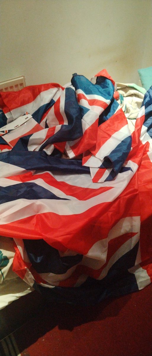 Sutton1Mr's tweet photo. Personally I'd like to thank Gary Neville. I was getting a bit lazy. I thought with the bad weather coming and Christmas round the corner i'd jack it in with this Raising The Colours.
But you know you are doing something right if you are pissing him off.
So, I've not only bought some more today. I've bought bigger. These ones are 8ft X 5ft.And these will all be going up this evening.
So thank you Gary.